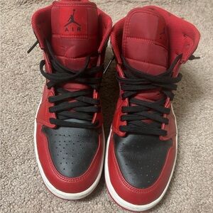Air Jordan 1s red & black - 9.5